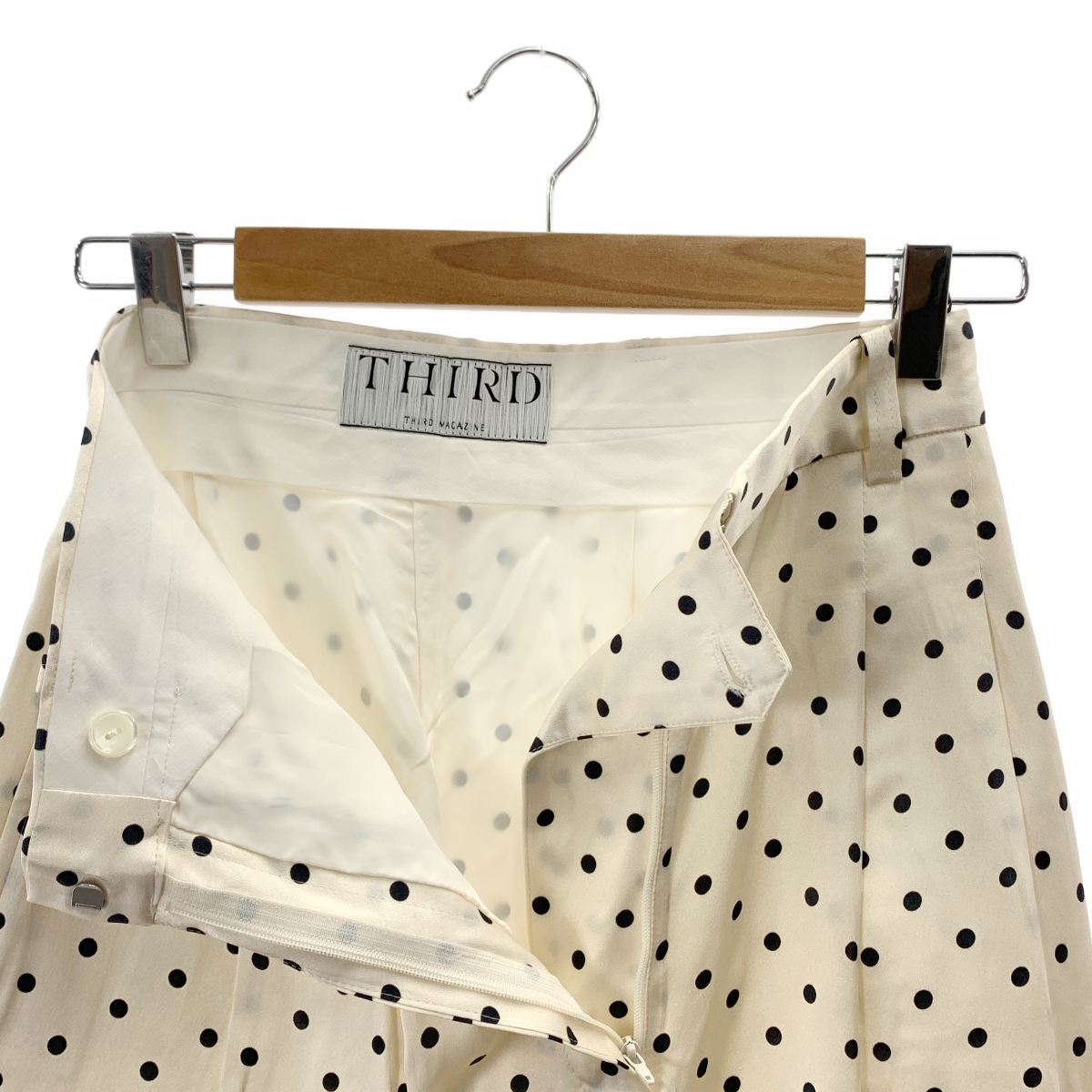 THIRD MAGAZINE / サードマガジン silk 100％ / シルク 総柄 タック スラックス パンツ / 総裏地