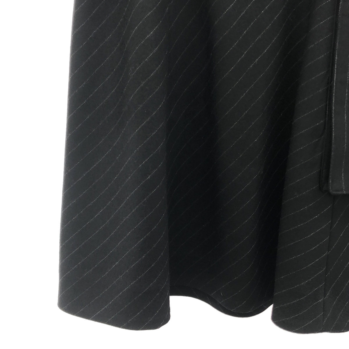 sacai / サカイ チョークストライプ ストラップ付き スカート