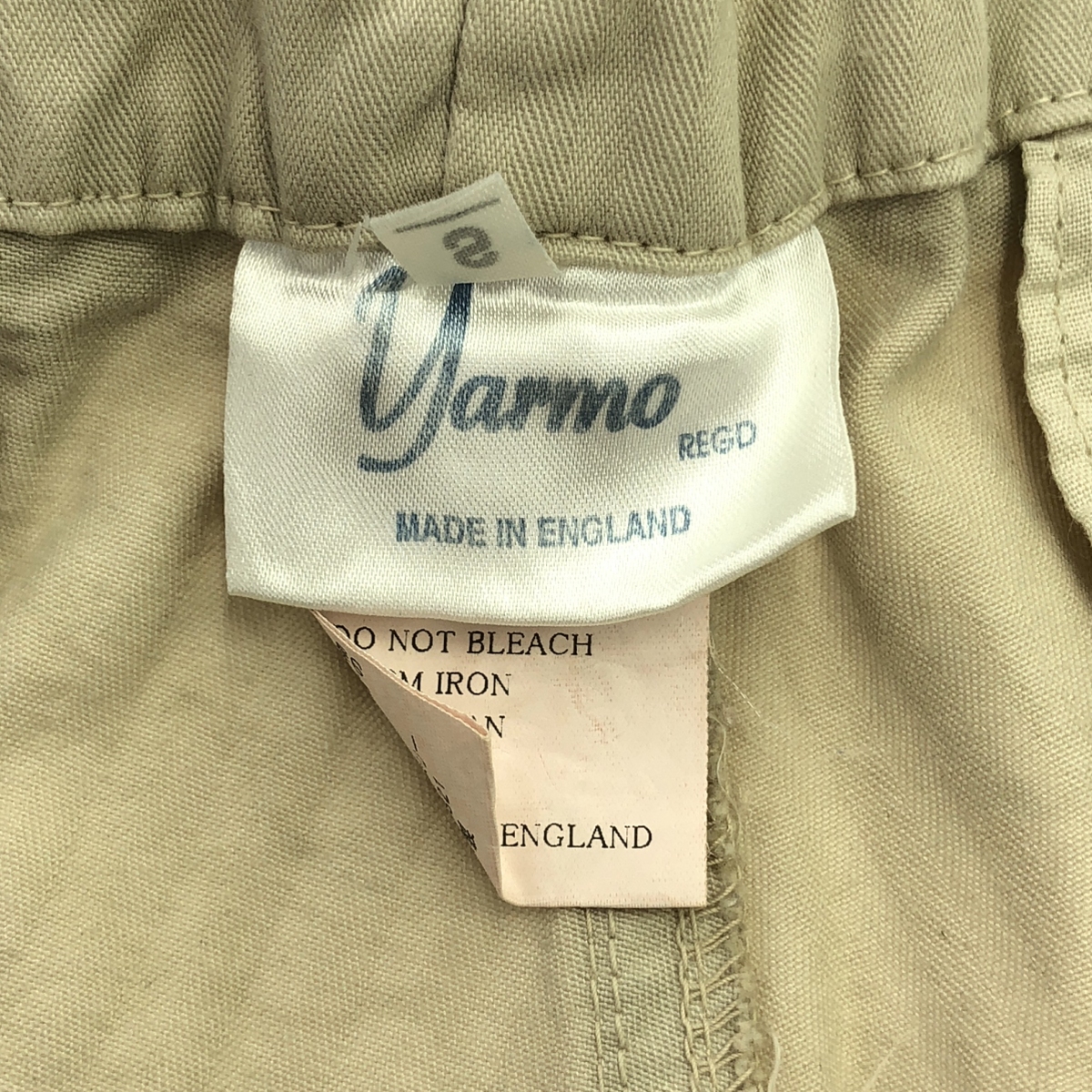 Yarmo / ヤーモ サスペンダーボタン付 コットン ヘリンボーン パンツ