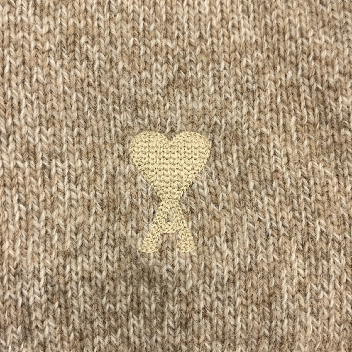 AMI Alexandre Mattiussi / アミ・アレクサンドルマテュッシ ワンポイントロゴ ニット セーター