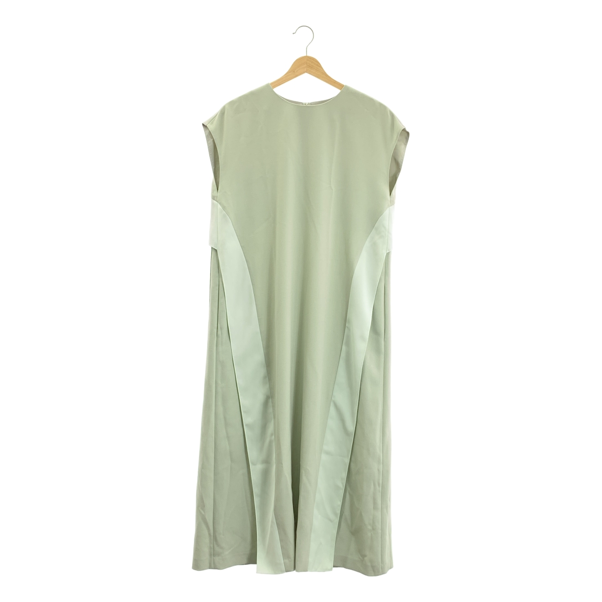 ADORE / アドーア