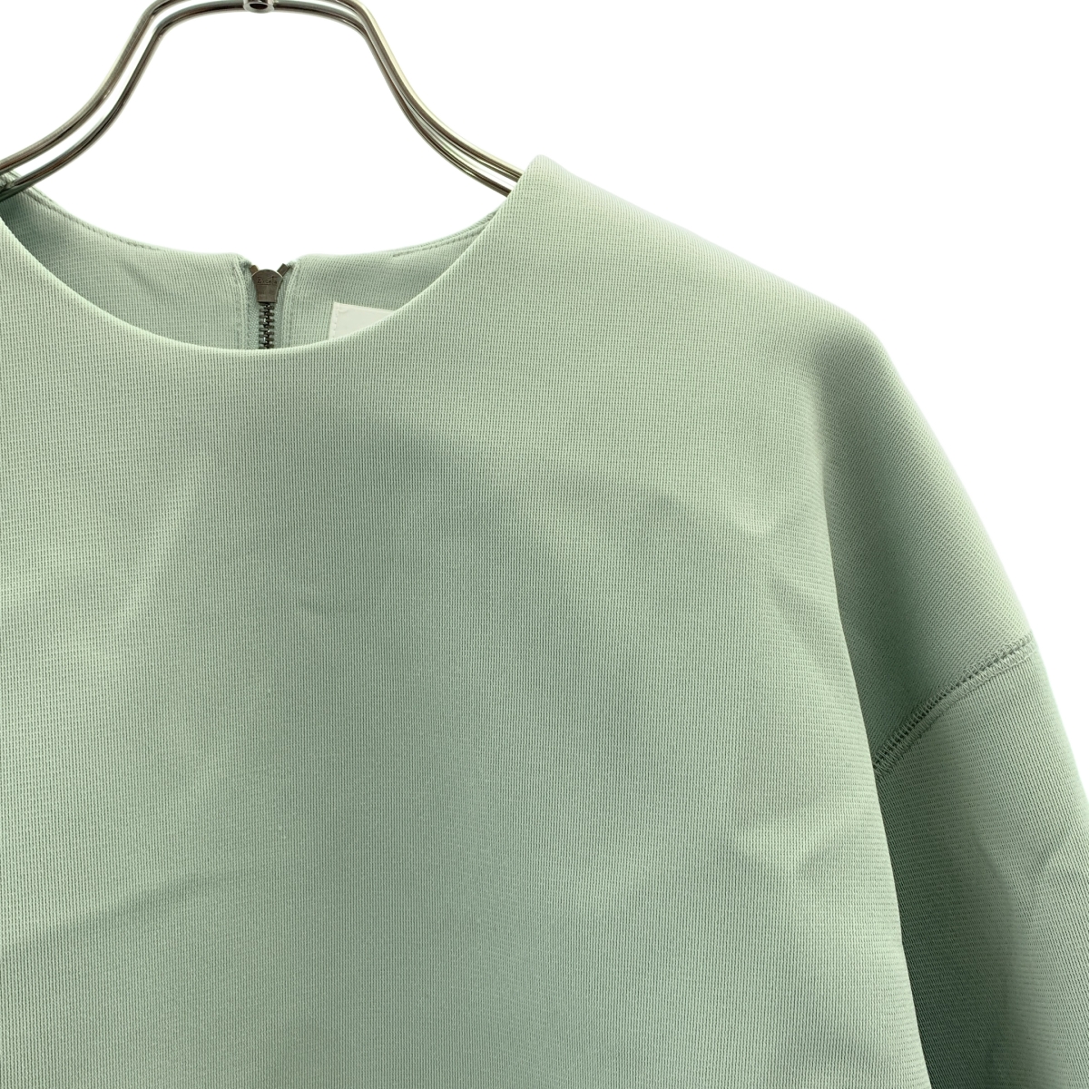 ebure / エブール ダブルラッセル バックジップ クルーネック プルオーバー