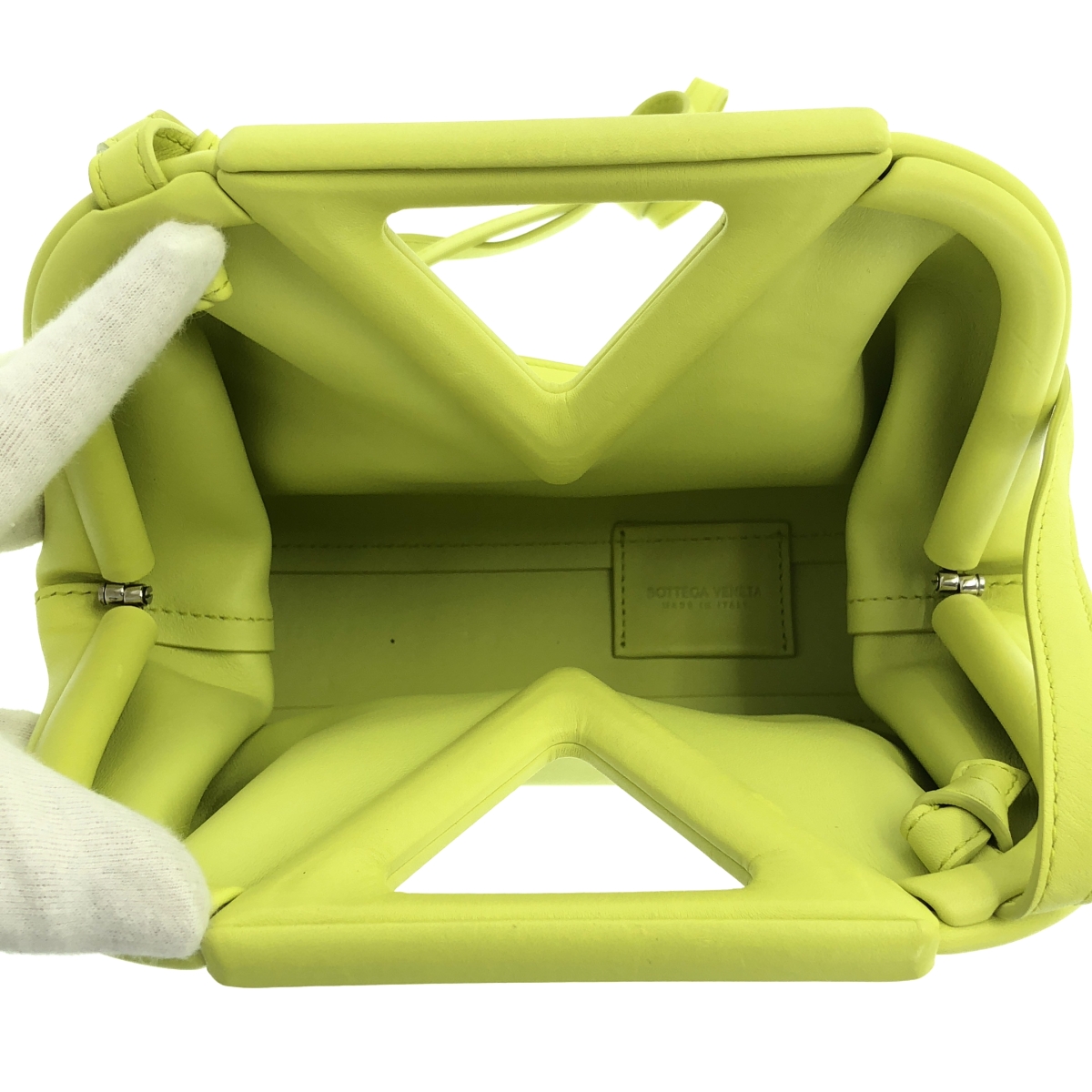 BOTTEGA VENETA / ボッテガヴェネタ トライアングル ポイント スモール ショルダーバッグ / 658476