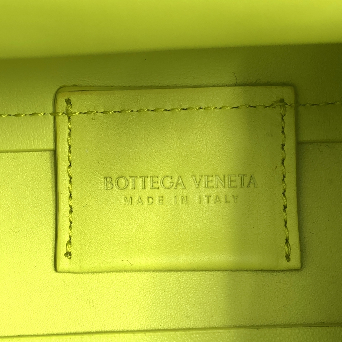 BOTTEGA VENETA / ボッテガヴェネタ トライアングル ポイント スモール ショルダーバッグ / 658476