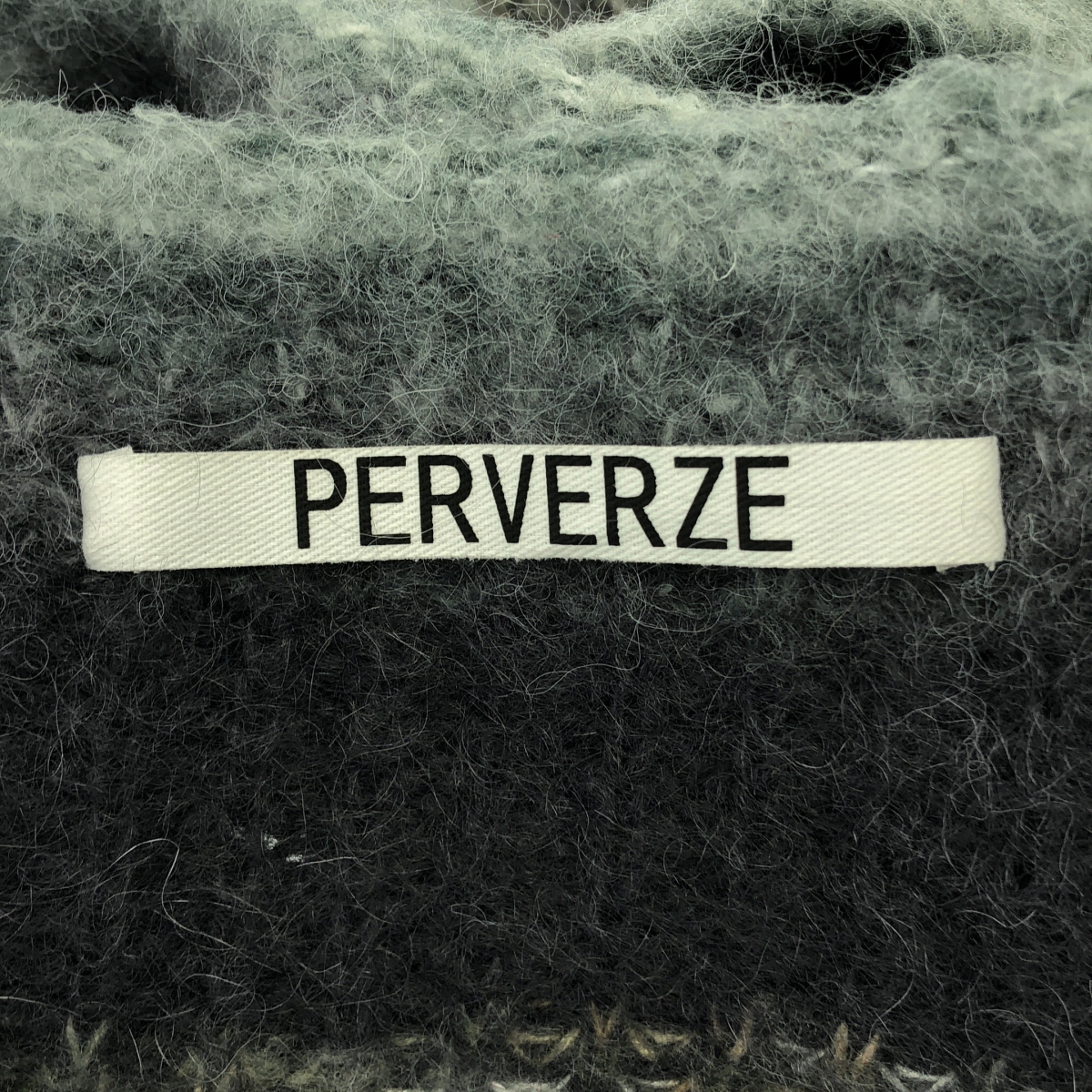 PERVERZE / パーバーズ Gradient Stripe Top and Scarf  / グラデーション ニット セーター