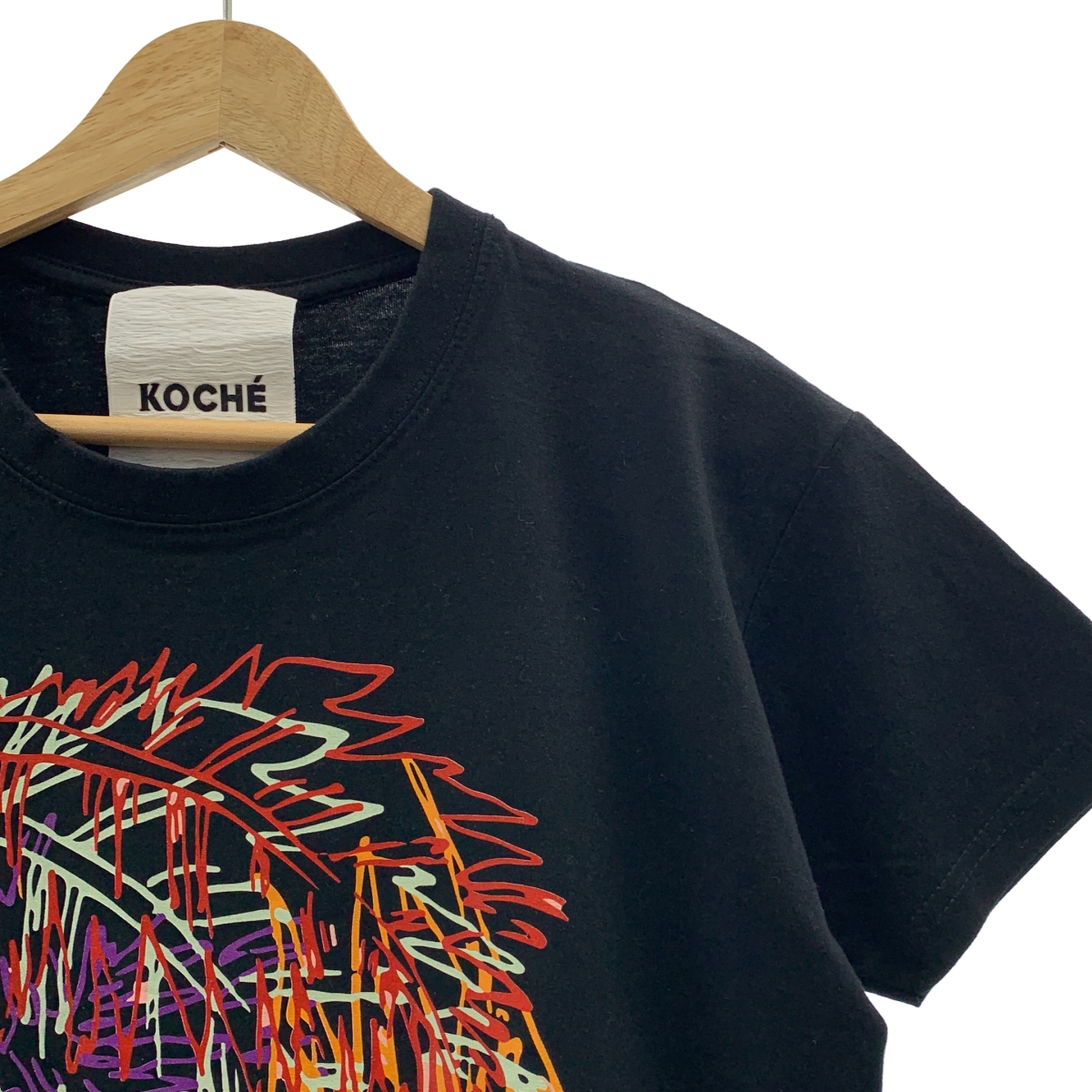 KOCHE / コシェ アート プリントTシャツ