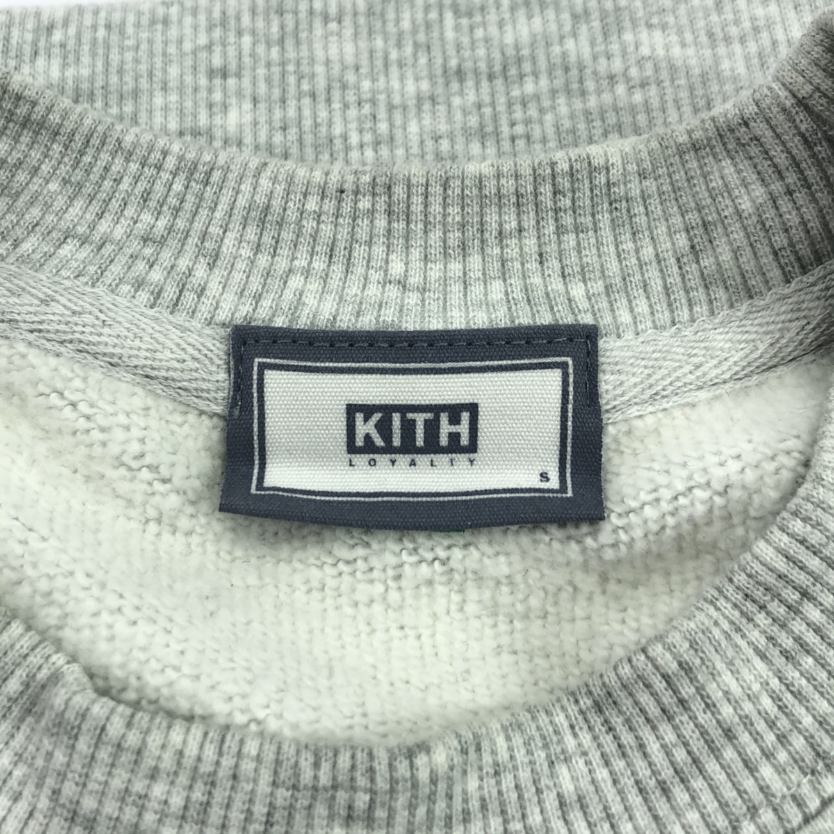 KITH / キス Loyalty Box Logo Elevation Nelson Crewneck エンボス ボックスロゴ クルーネック スウェット