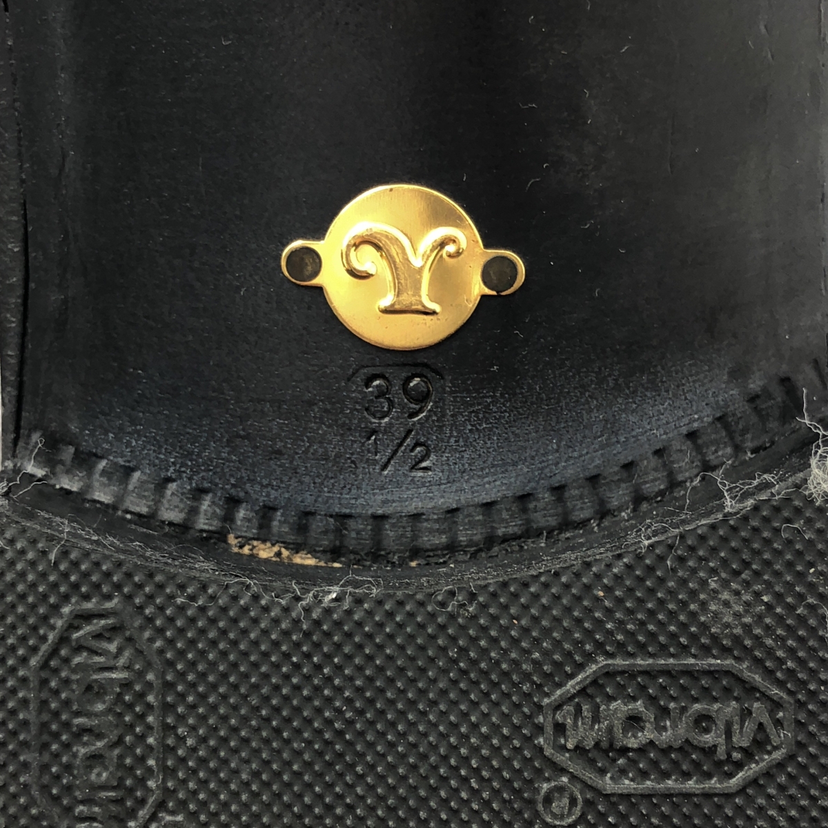 Le Yucca's / レユッカス シームレス ホールカット ローファー