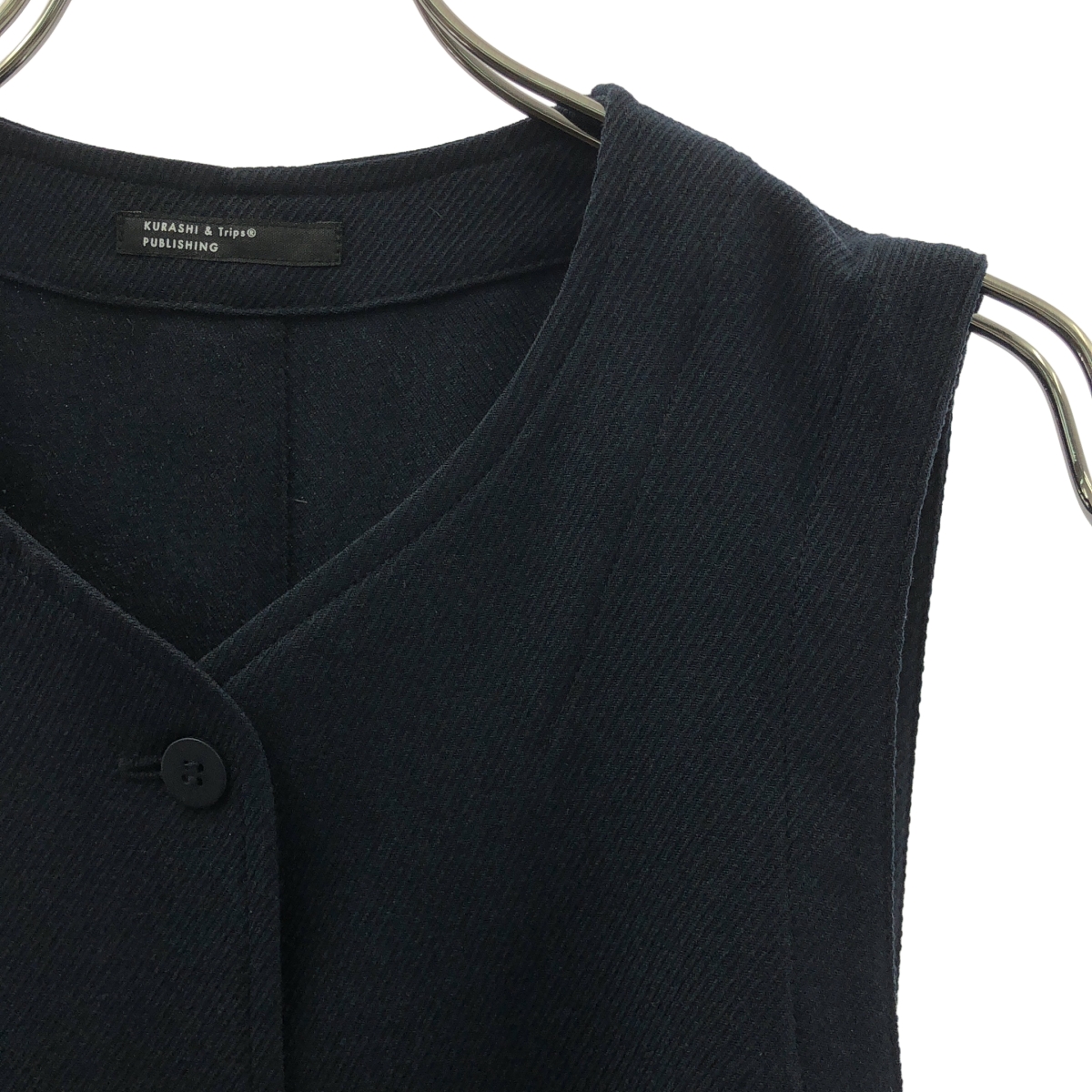 KURASHI&Trips PUBLISHING / クラシアンドトリップスパブリッシング 品よくまとまる ジャンパースカート ワンピース
