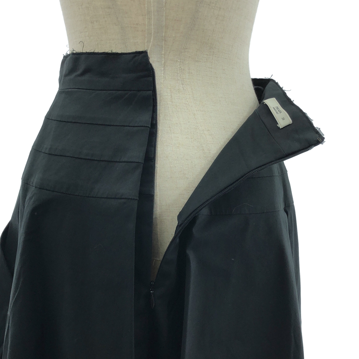 PRADA / プラダ タック ウエストライン ロングスカート