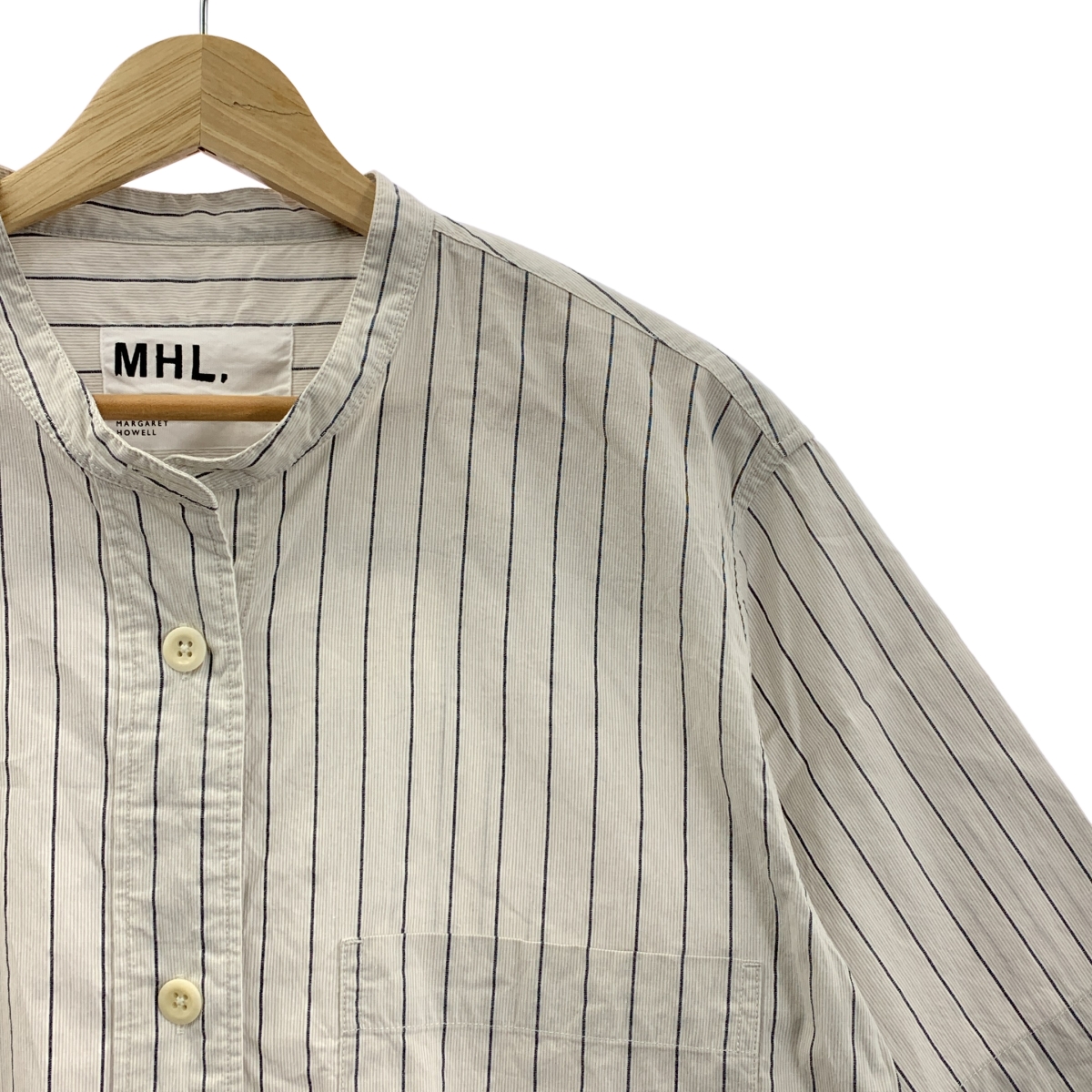 MHL. / エムエイチエルマーガレットハウエル COTTON RAMIE STRIPE ストライプ バンドカラーシャツ