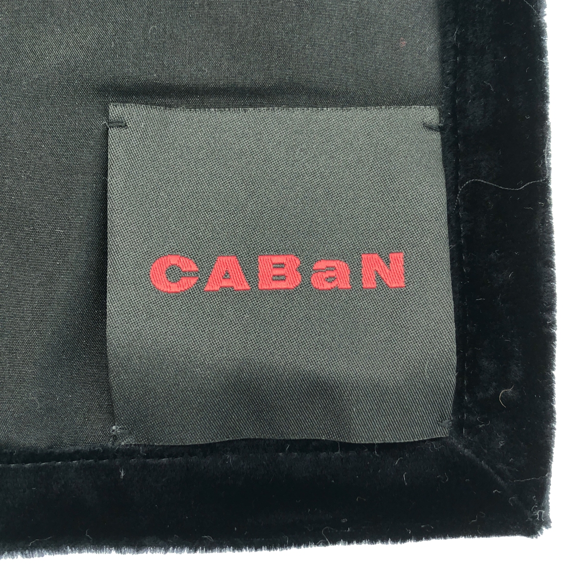 CABaN / キャバン ソフトべロア エンブロイダリーストール