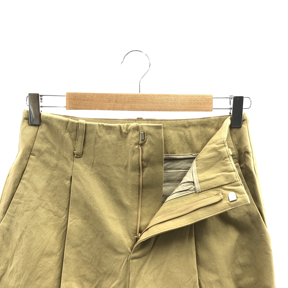 その他 コットン タック チノ ワイドパンツ