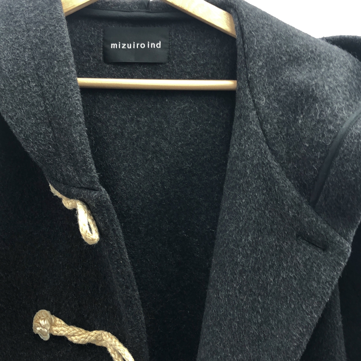 mizuiroind / ミズイロインド ウール トグルボタン コート フーディ