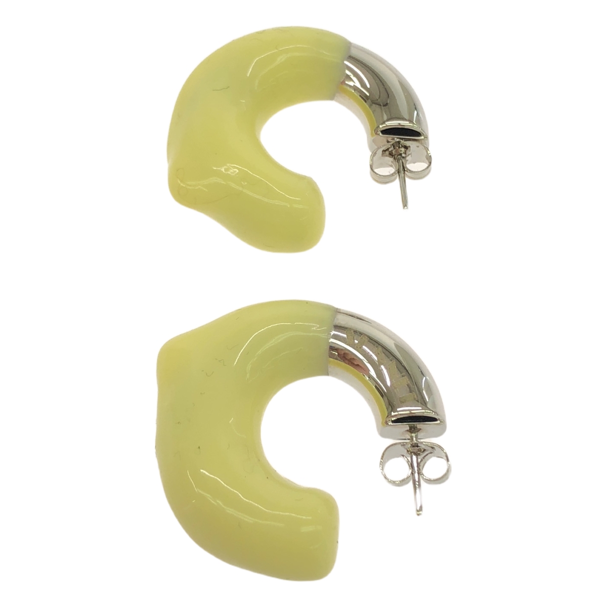 SUNNEI / スンネイ ラバーディテール ロゴ ピアス