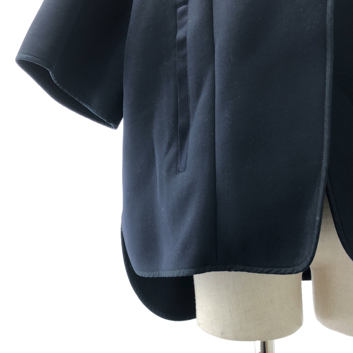 AKIRANAKA / アキラナカ スタンドカラー ジャージー ケープ ジャケット