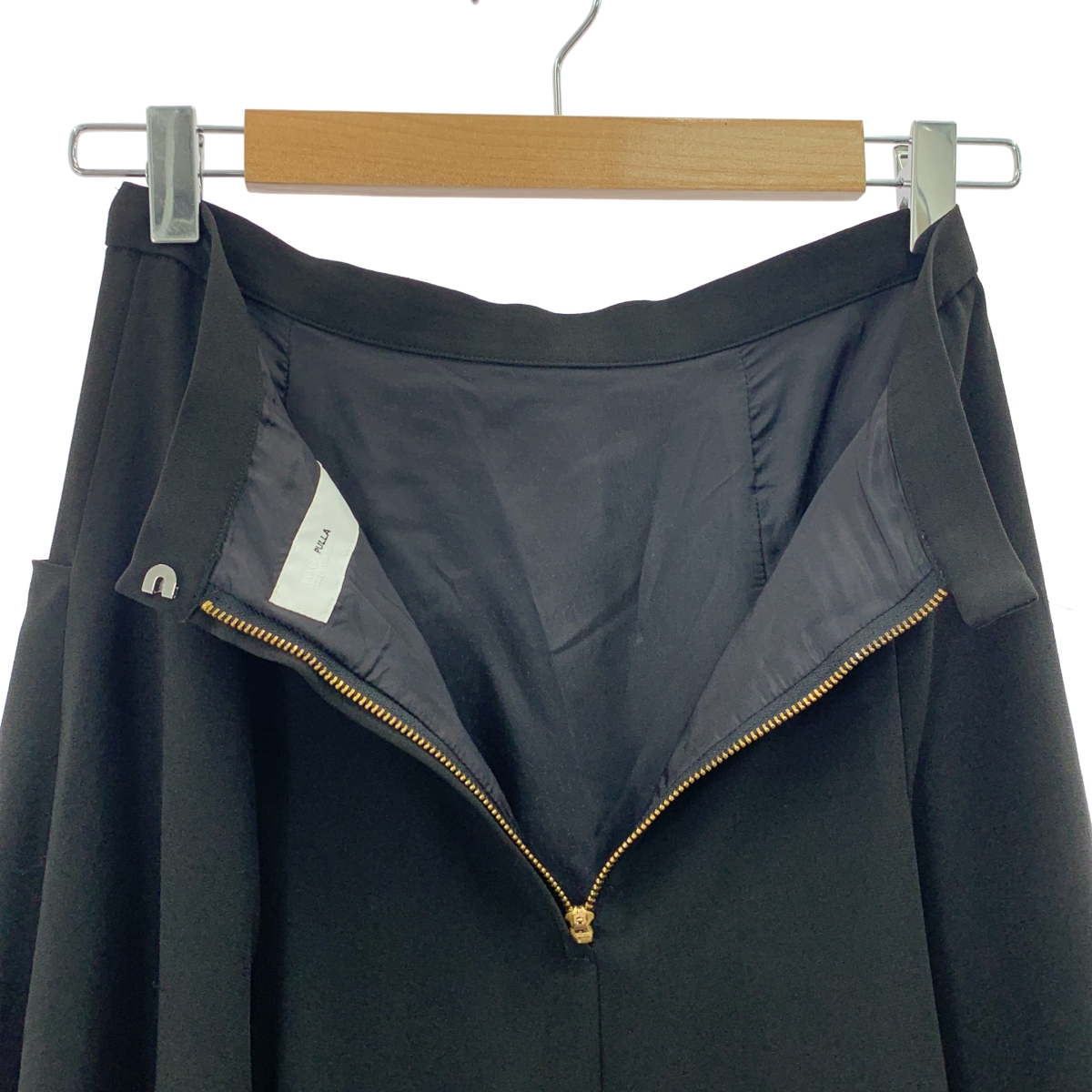 TOGA PULLA / トーガプルラ メッシュ レイヤード スカート