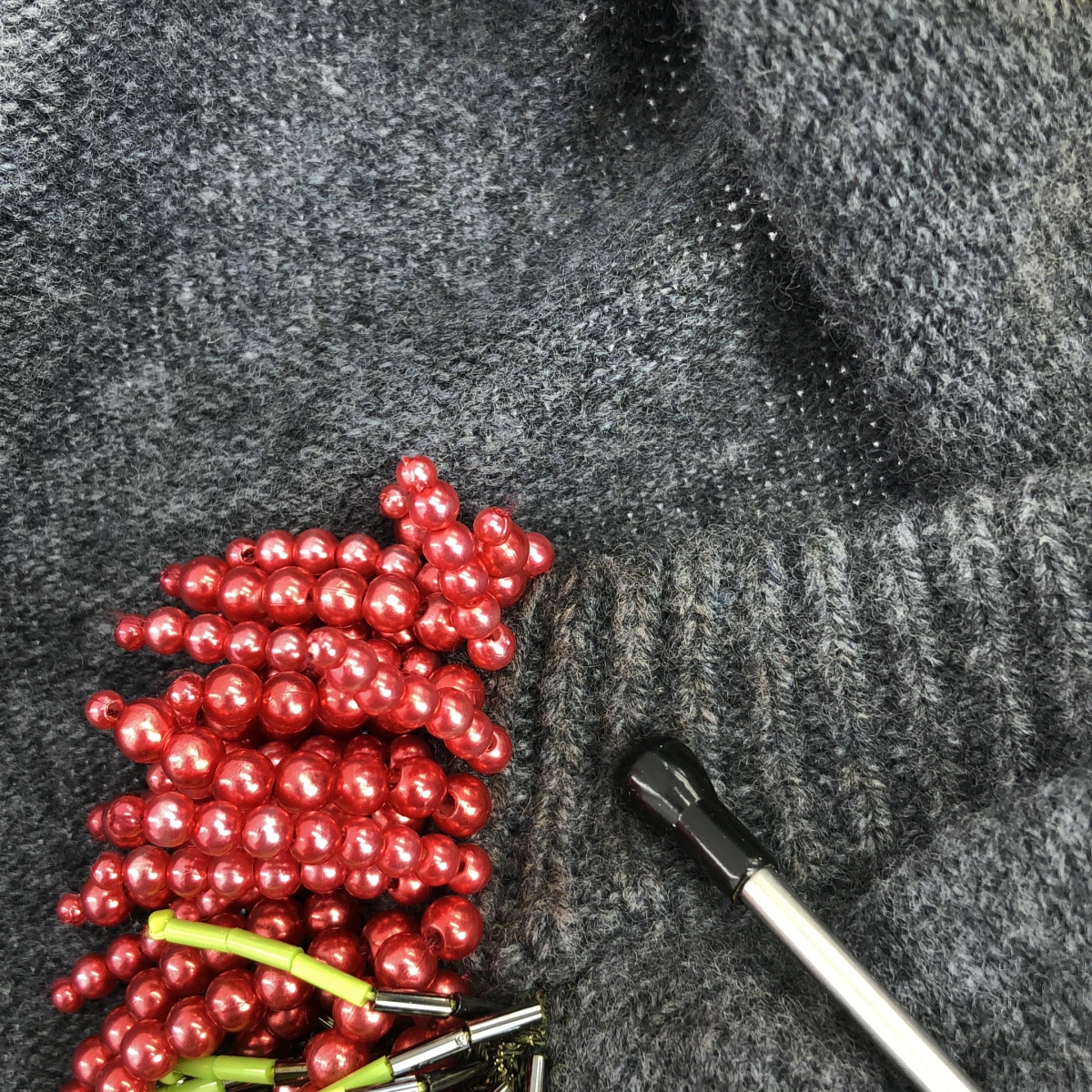 TOGA PULLA / トーガプルラ ビーズ フリンジ ニット カーディガン