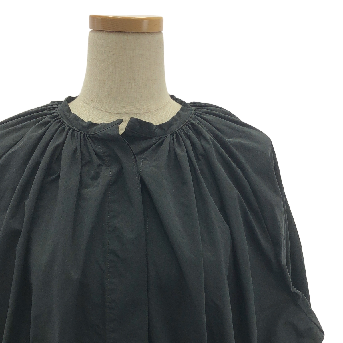 R&D.M.Co / オールドマンズテーラー GARMENT DYE FLY FRONT SMOCK DRESS ナイロン混 ギャザー ワンピース