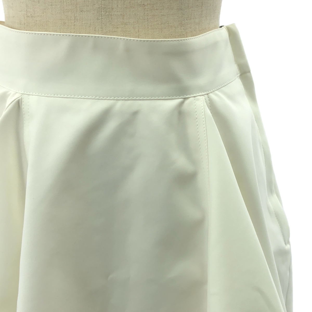 miu miu / ミュウミュウ コットン混 タック ジップ フレア スカート