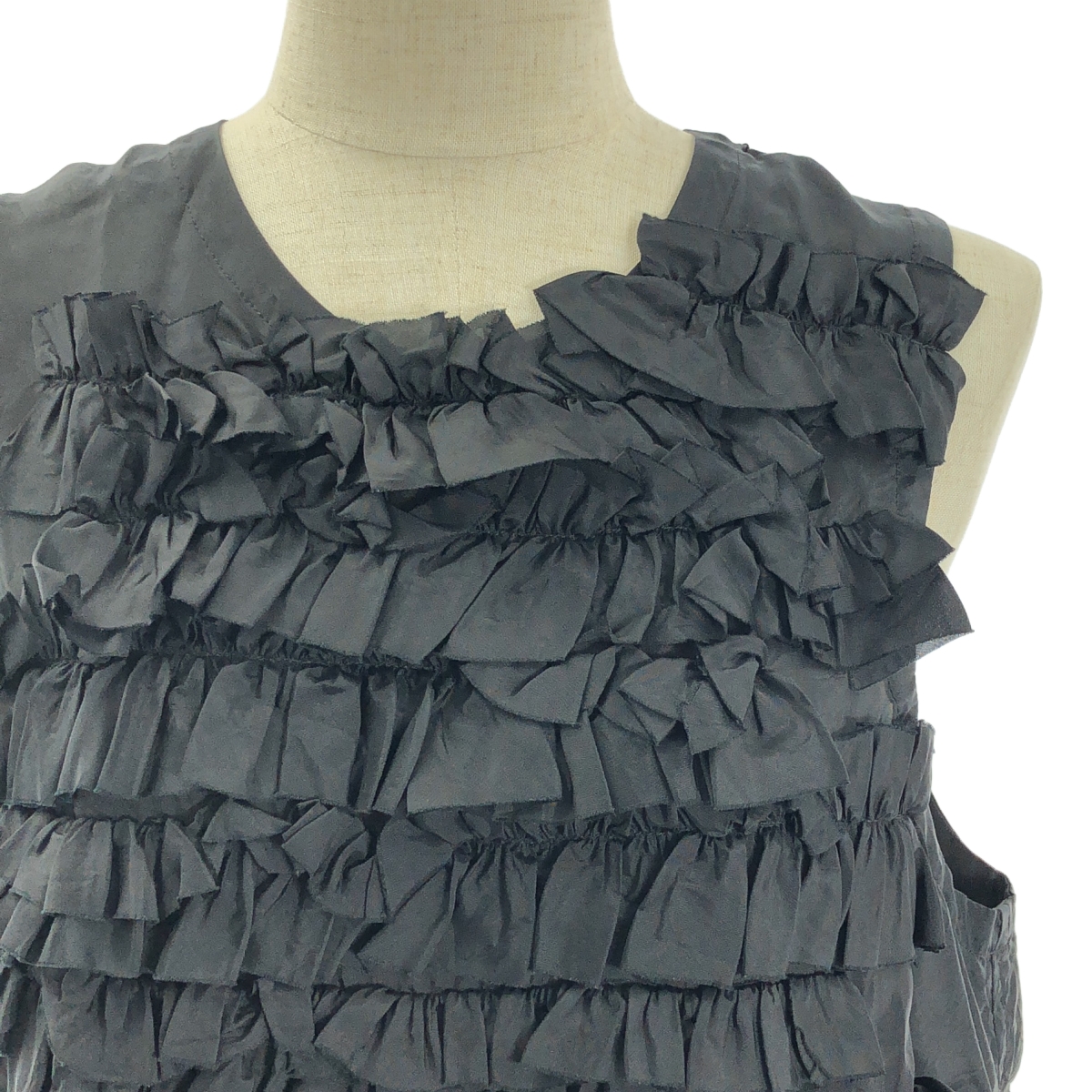 COMME des GARCONS / コムデギャルソン フリル 装飾 バックオープン アジャスター ブラウス ベスト