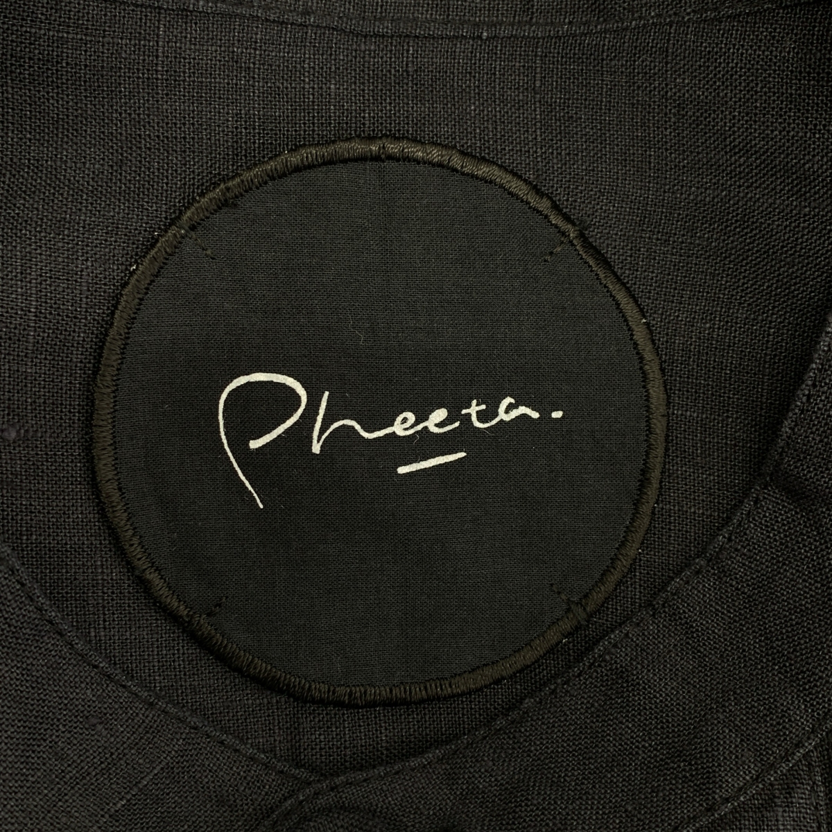 pheeta / フィータ Trinity リネン ピンタック バンドカラー シャツ