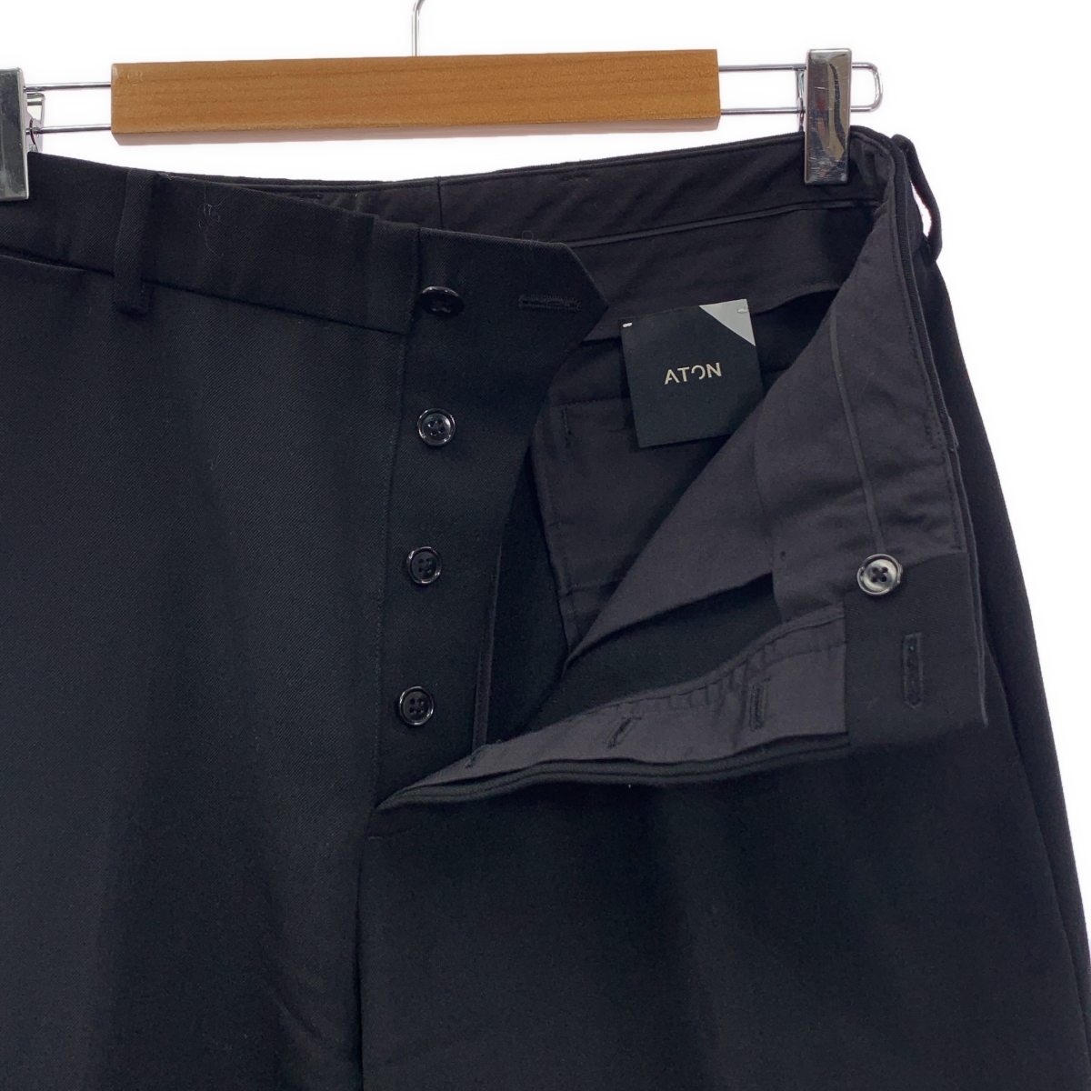 ATON / エイトン BACK SATIN BASIC PANTS バックサテン テーパード スラックスパンツ