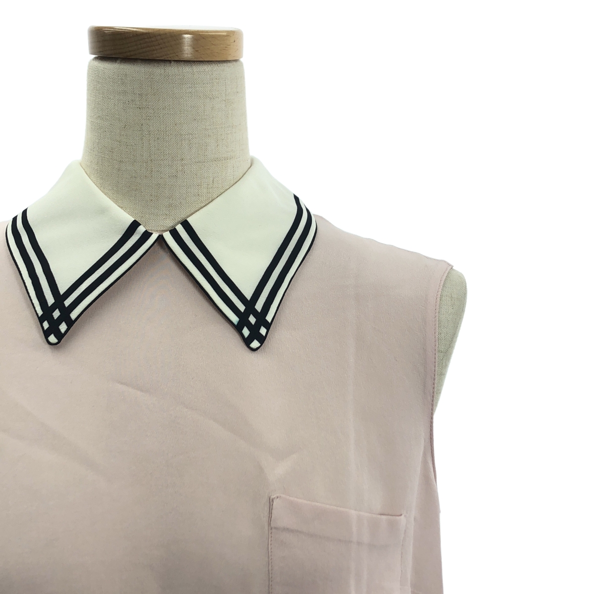 miu miu / ミュウミュウ バックボタン ノースリーブシャツ