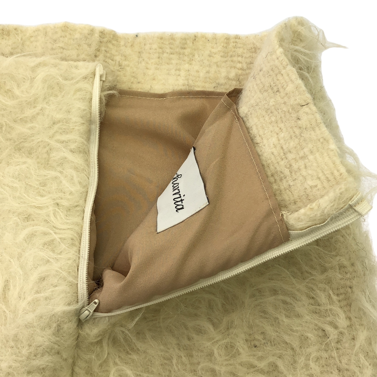 charrita / チャリータ シャギー バックスリットスカート