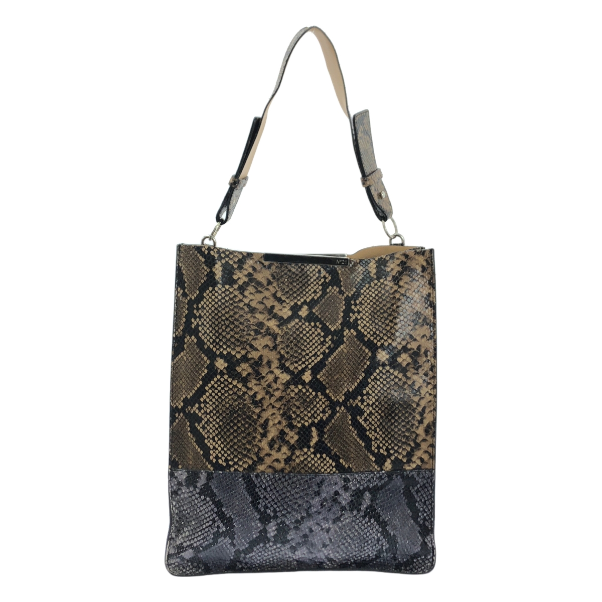 N°21 / ヌメロヴェントゥーノ