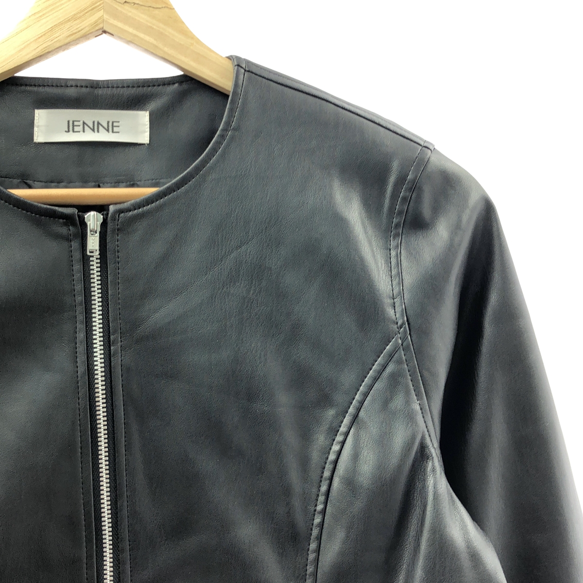 JENNE / ジェンヌ エコレザーペプラムジャケット / 総裏地