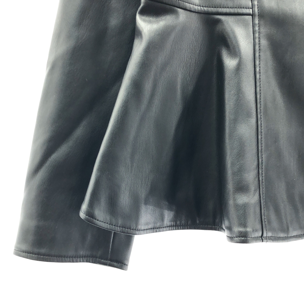 JENNE / ジェンヌ エコレザーペプラムジャケット / 総裏地