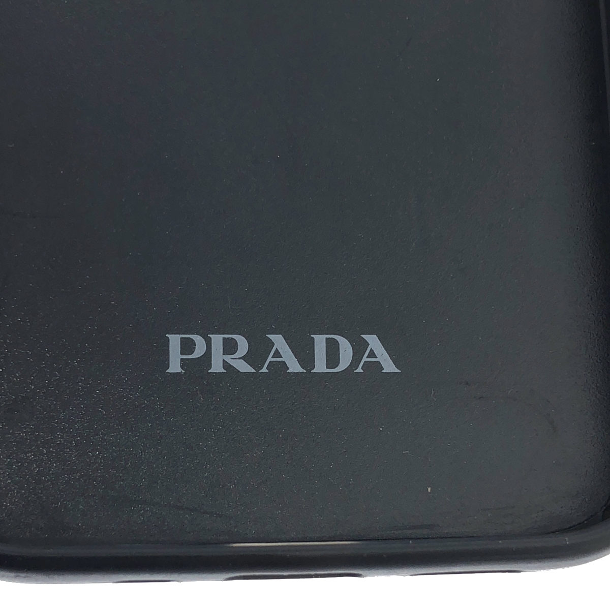 PRADA / プラダ 1ZH131 / トライアングルロゴ サフィアーノレザー スマホケース iPhone12 mini用