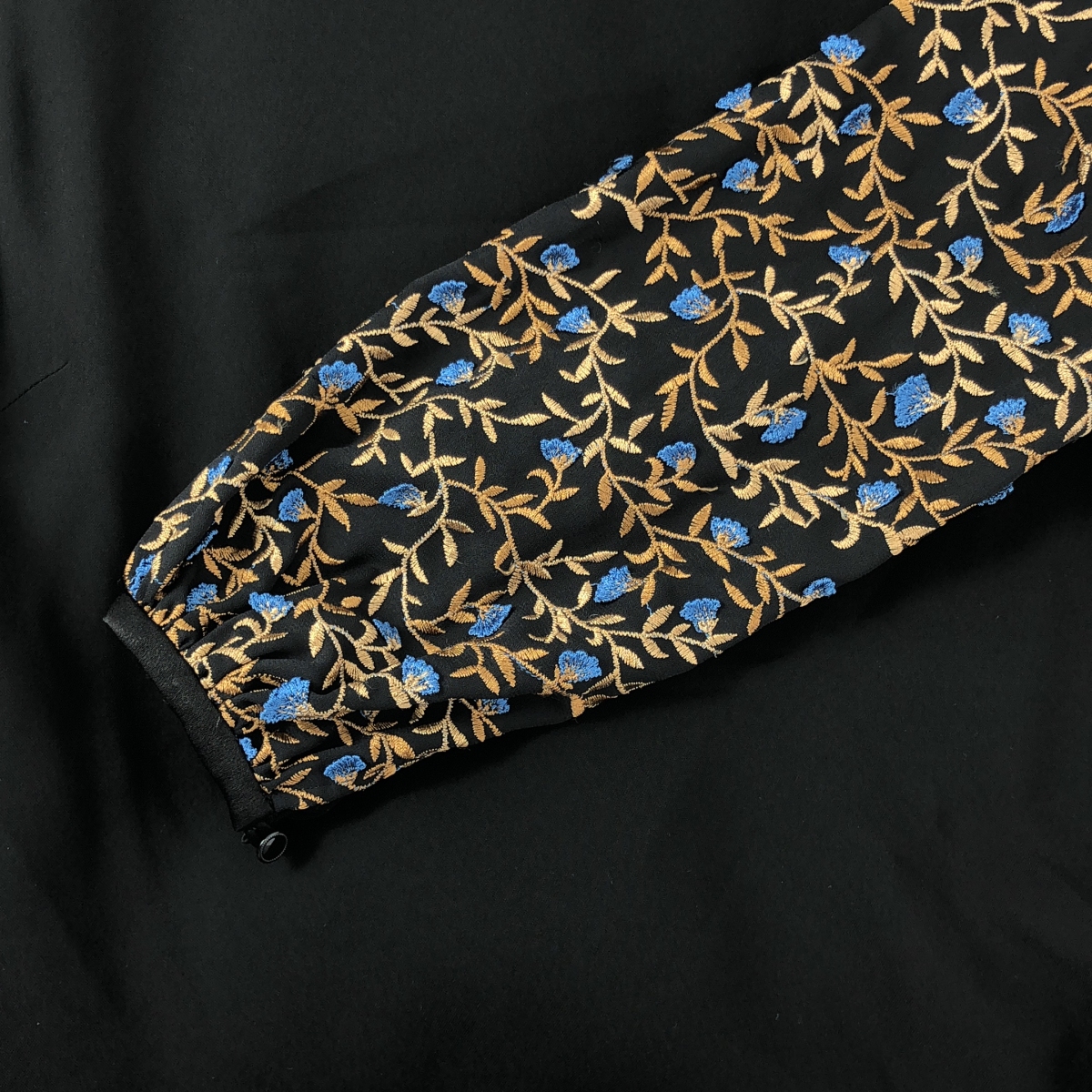 LOKITHO / ロキト 刺しゅう デザイン ドレス ワンピース