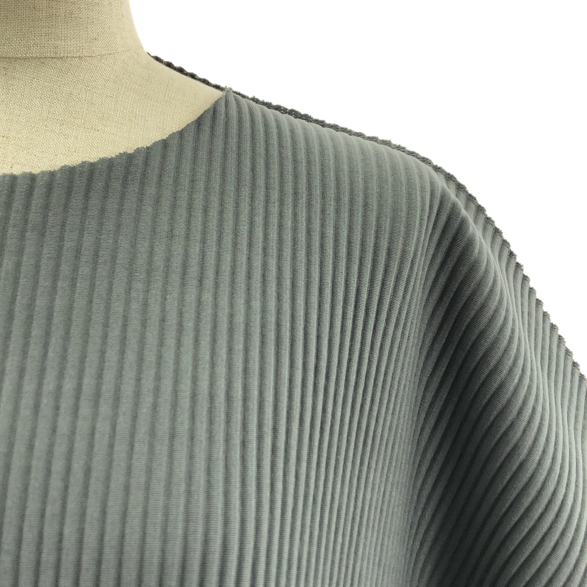 me ISSEY MIYAKE / ミーイッセイミヤケ 変形 サークル プリーツ カットソー