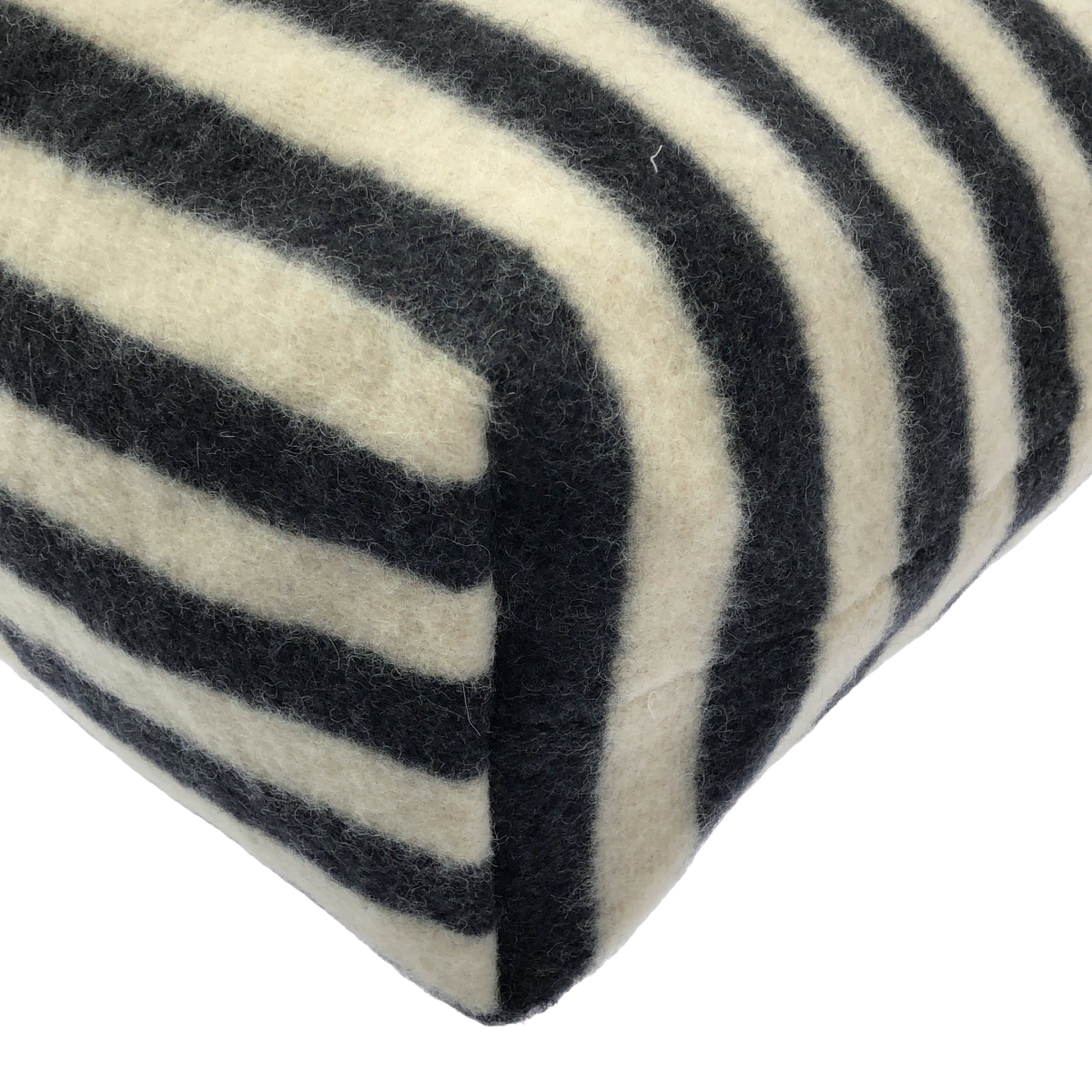 DANIELA GREGIS / ダニエラグレジス ウール 縮絨 ボーダー ハンド トートバッグ