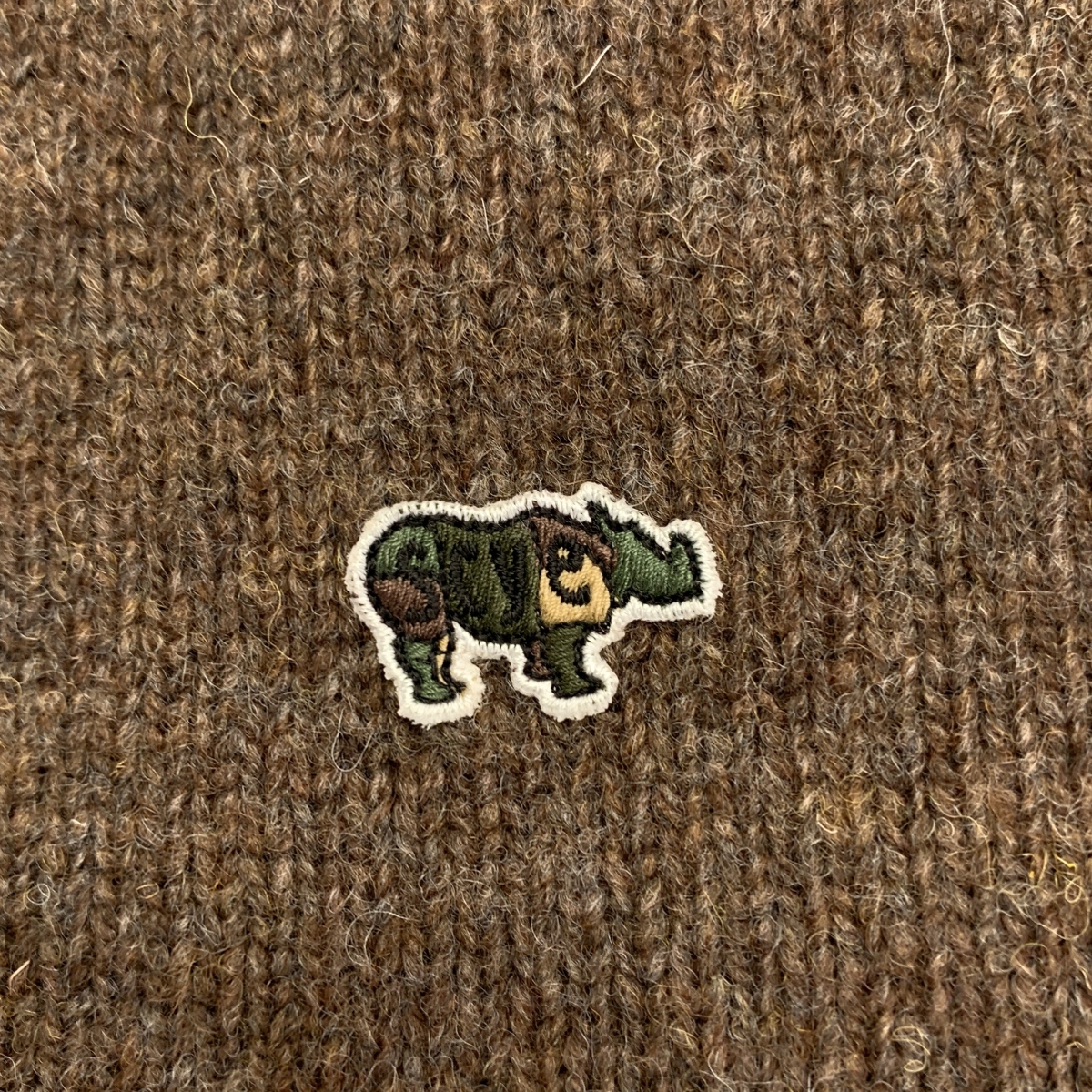 scye basics / サイベーシックス ShetlandWoolCrewNeckSweater / ワッペン シェットランドウールクルーネックセーター ニット