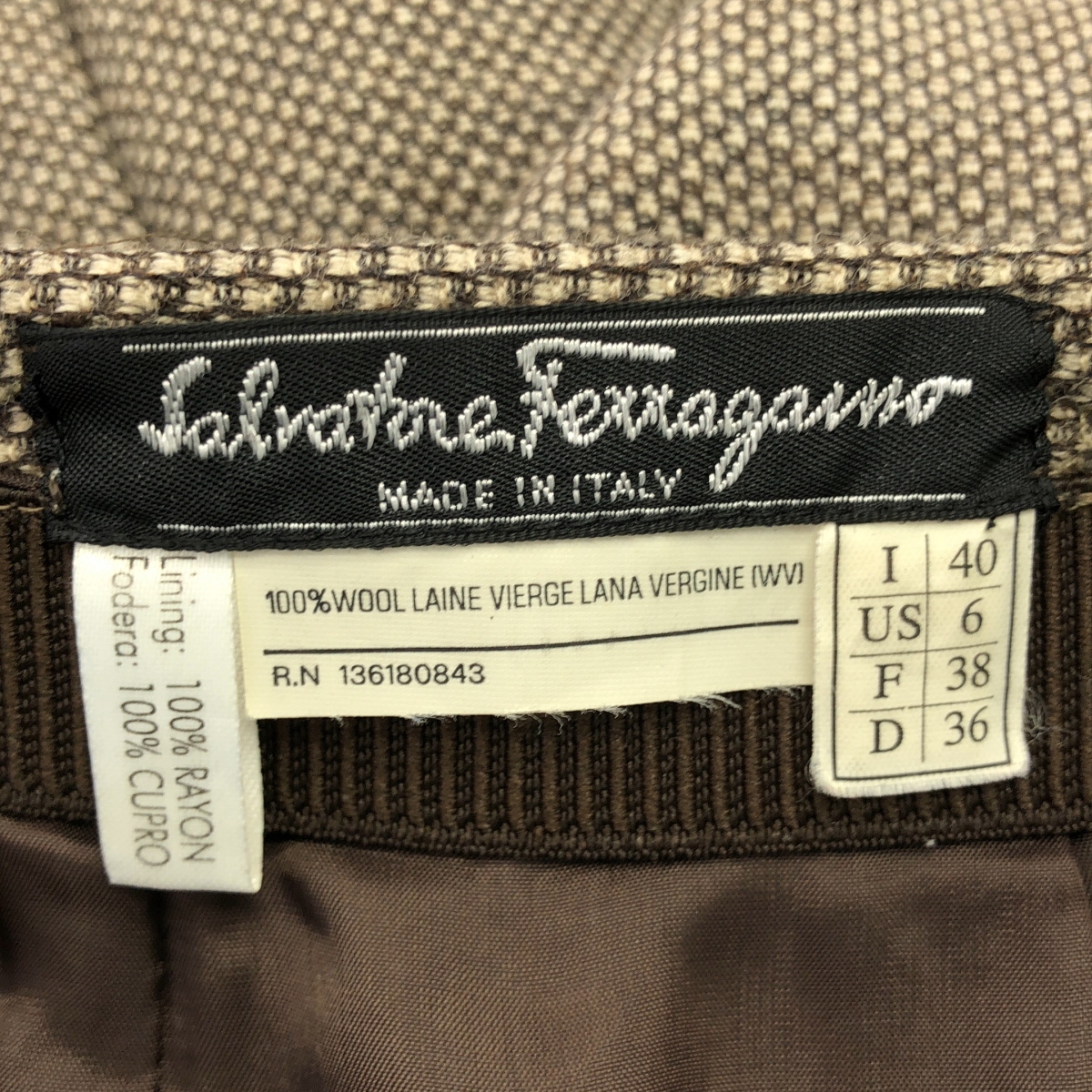 Salvatore Ferragamo / サルヴァトーレフェラガモ サイドジップ スカート / 裏地付き