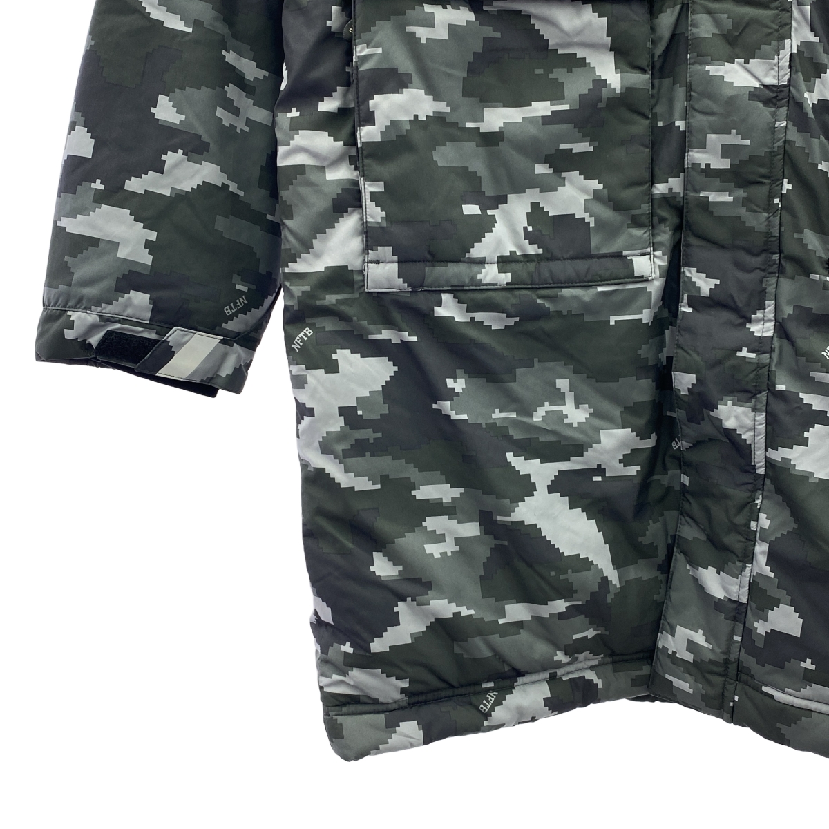 NIKE / ナイキ NFTB デジタルカモ ベンチコート