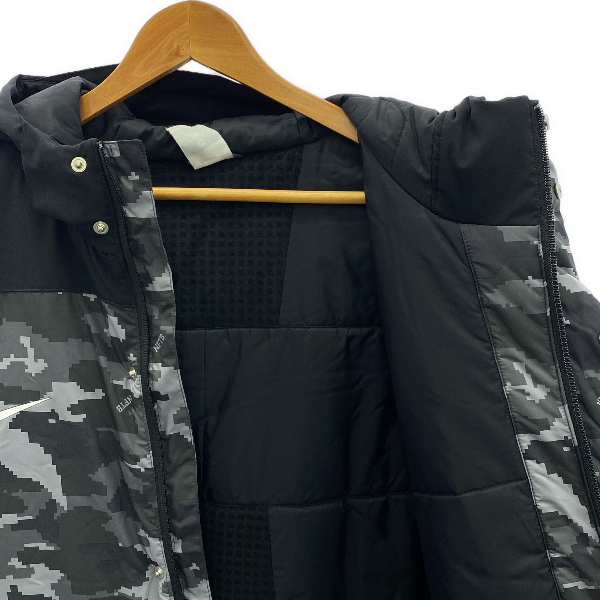 NIKE / ナイキ NFTB デジタルカモ ベンチコート