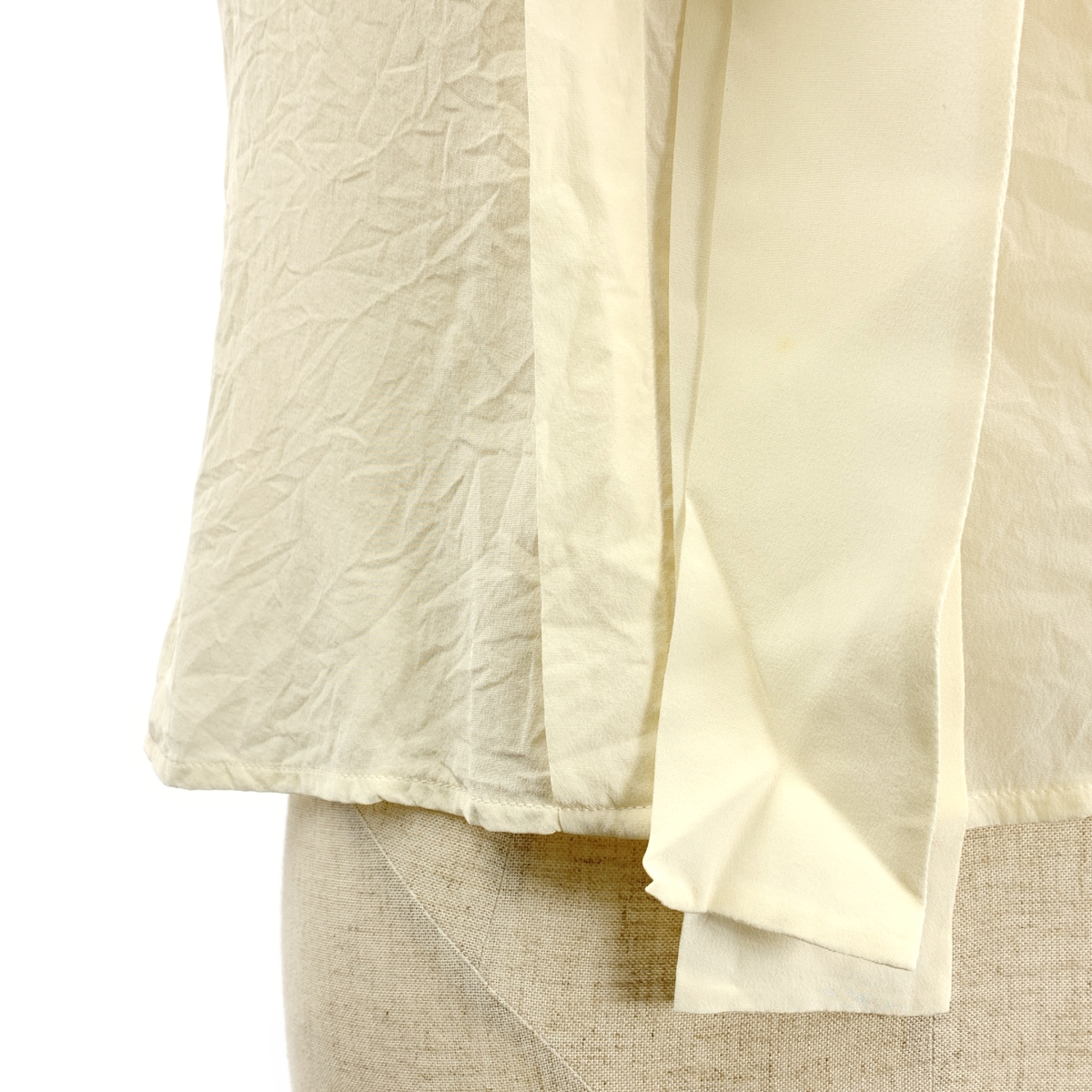 CHANEL / シャネル タイ付き Uネック ノースリーブ シャツ