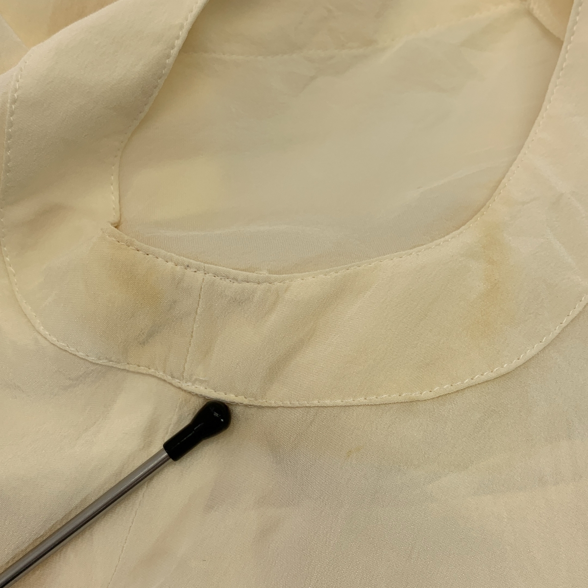 CHANEL / シャネル タイ付き Uネック ノースリーブ シャツ