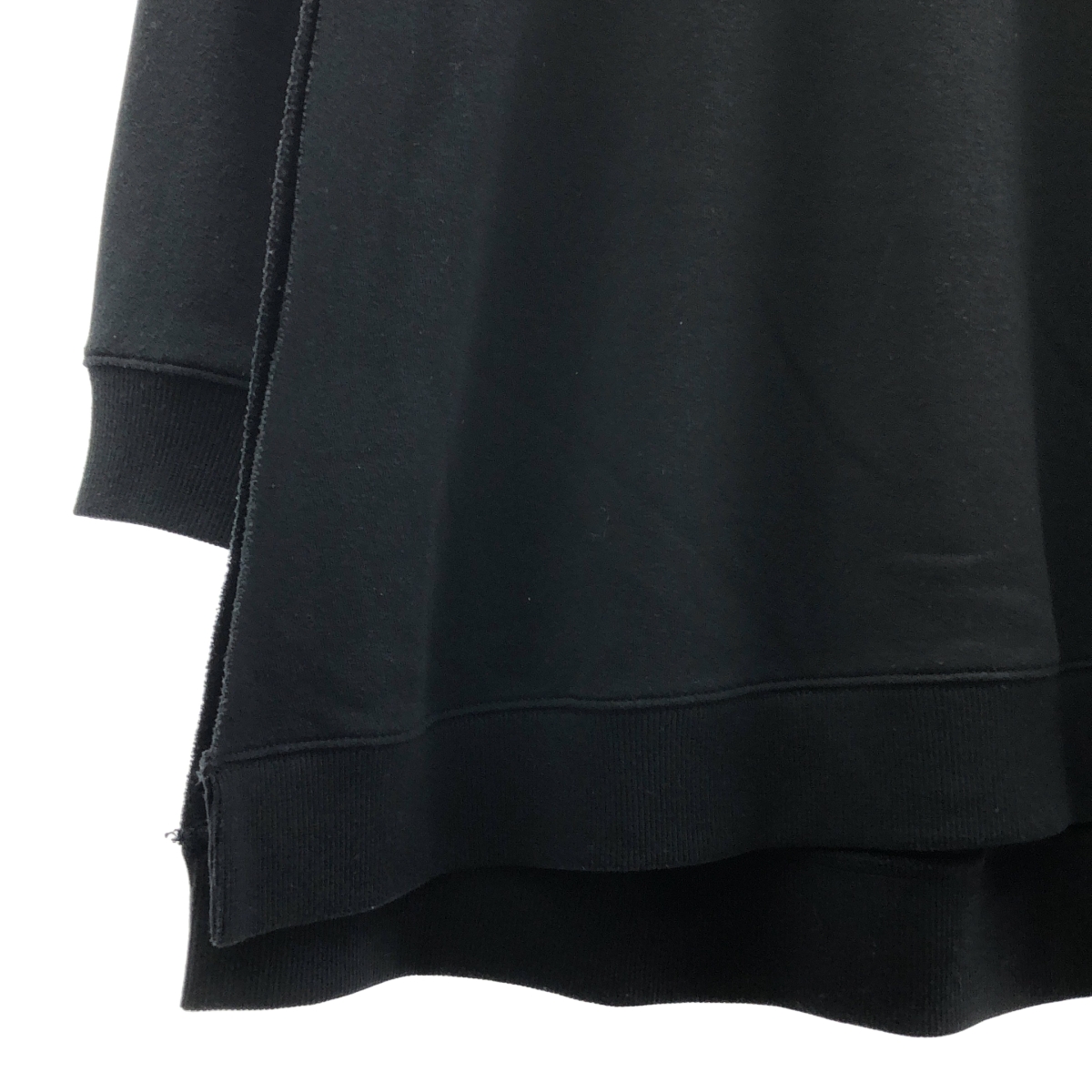 MM6 Maison Margiela / エムエムシックスメゾンマルジェラ サイドスリット フレア クルーネックスウェット