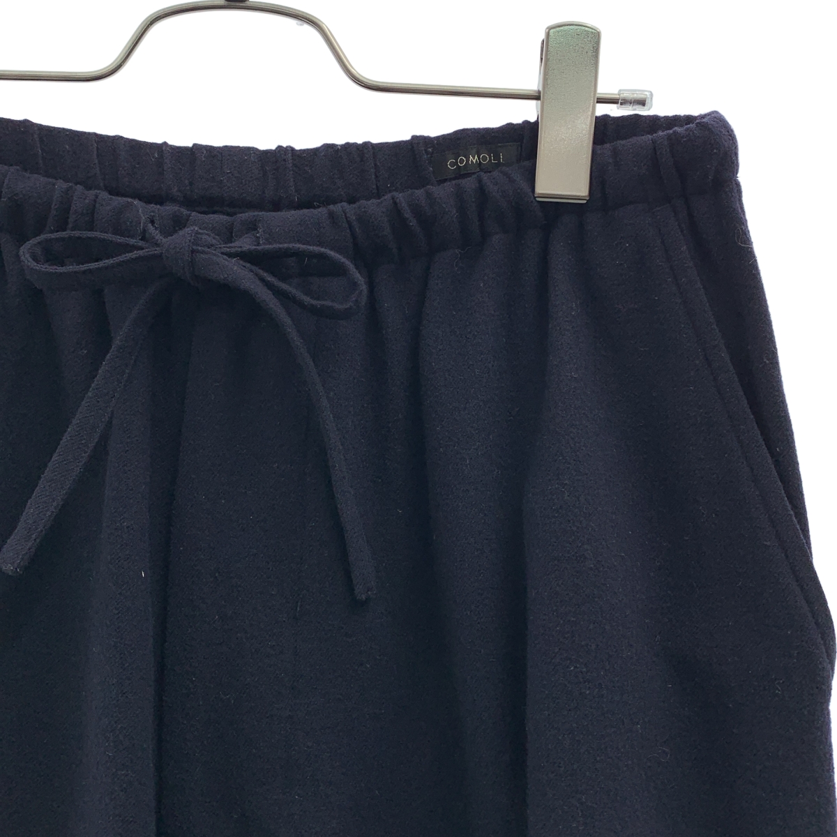 COMOLI / コモリ リファインウール ドローストリング パンツ