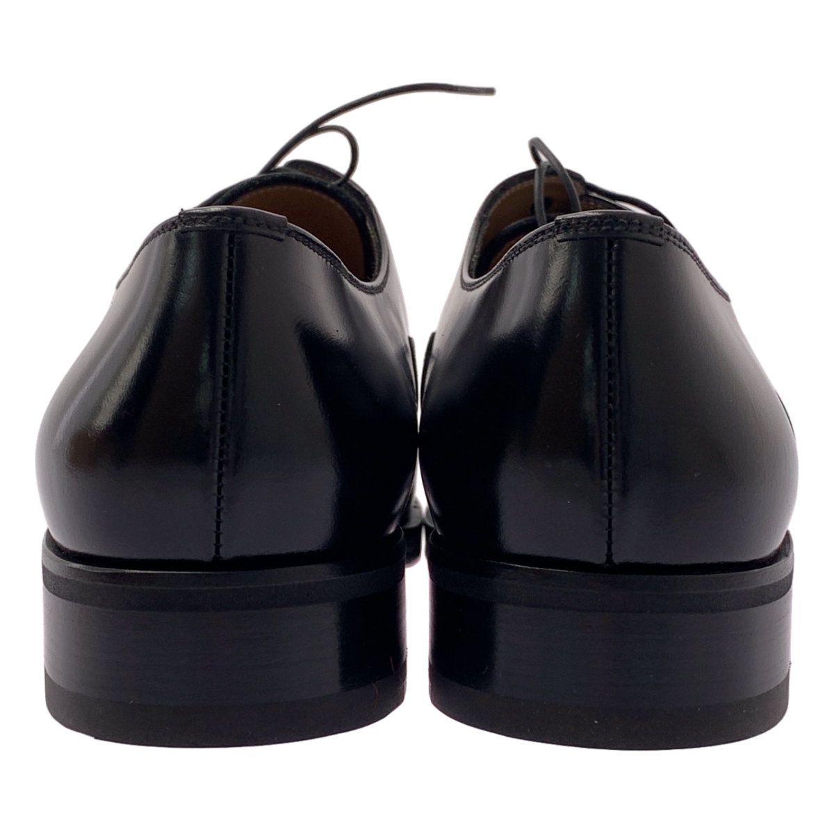 Christian Louboutin / クリスチャンルブタン LARRIEU FLAT カーフレザー スタッズ ストレートチップ ドレスシューズ