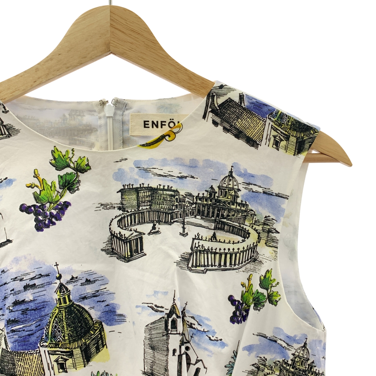 ENFOLD / エンフォルド South Italy / 総柄 変形 タックフレアタンク ノースリーブ ブラウス / チュール裏地