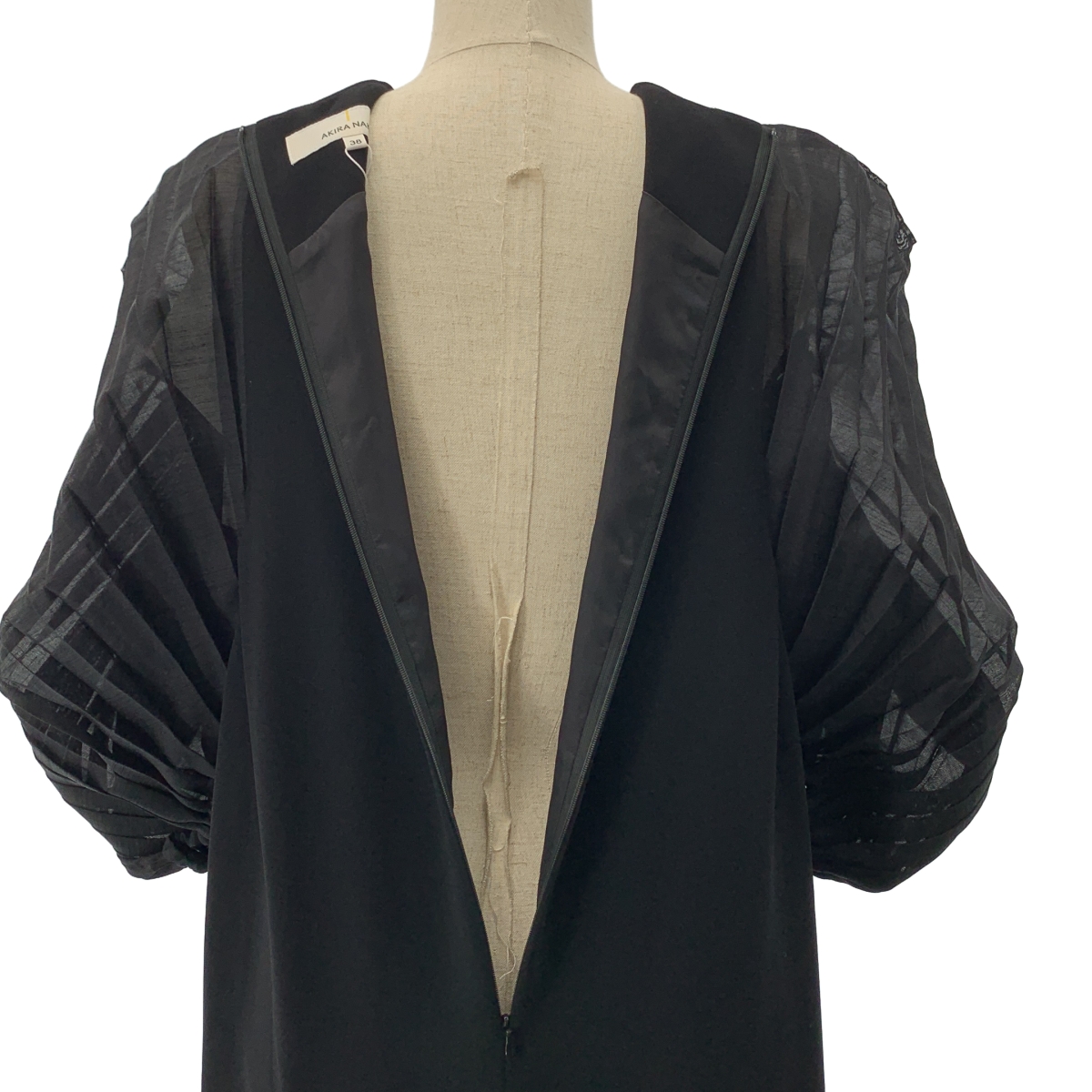 AKIRANAKA / アキラナカ プリーツ スリーブ プルオーバー ワンピース