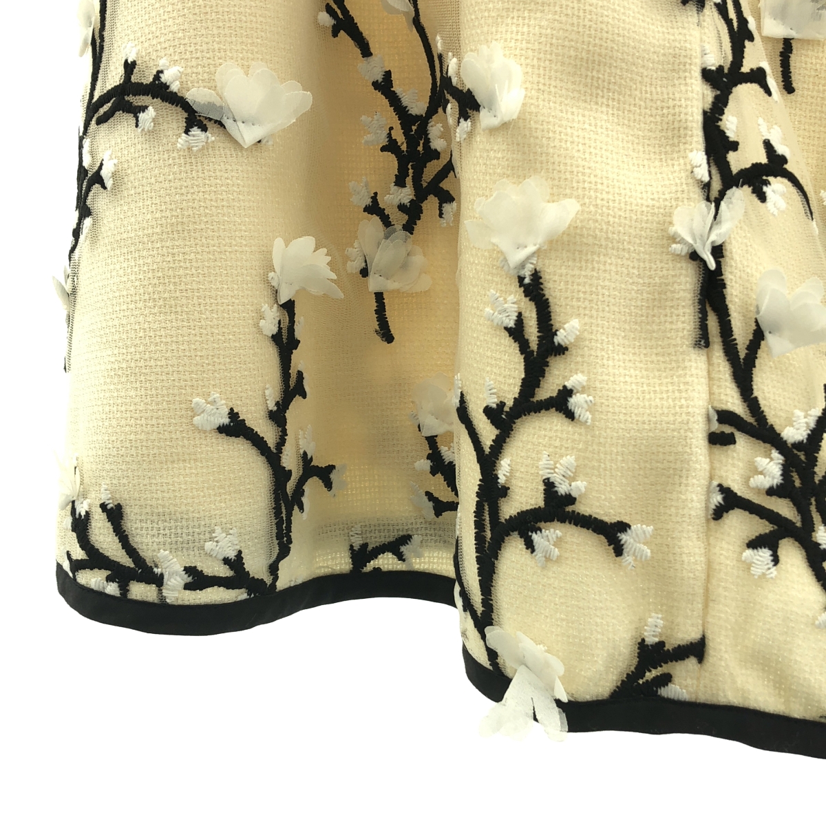 SEVEN TEN by MIHO KAWAHITO / セブンテンバイミホカワヒト フラワー刺しゅうツイードスカート