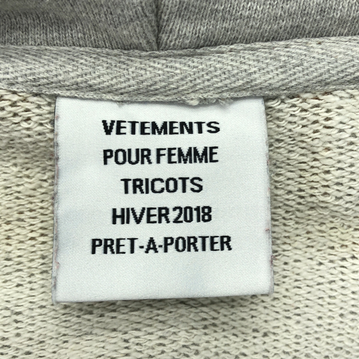 VETEMENTS / ヴェトモン バックロゴ プリント プルオーバー パーカー