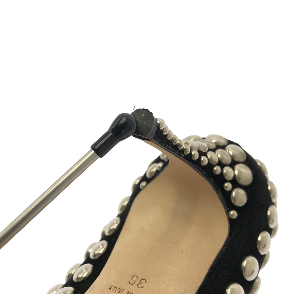 sergio rossi / セルジオロッシ レザー スタッズ 装飾 ポインテッドトゥ ヒール パンプス